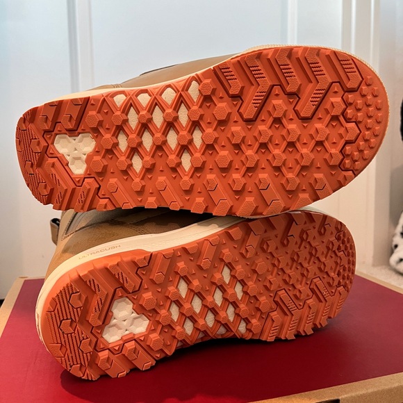 Vans Encore Pro Women’s Snowboarding Boots - Picture 5 of 9